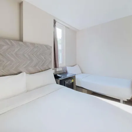 ibis budget Singapore Dahlia-3